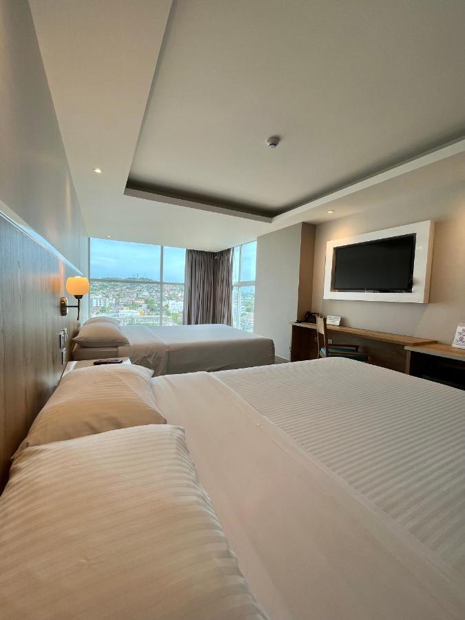 Hotel Wyndham Garden Cartagena Esterno foto