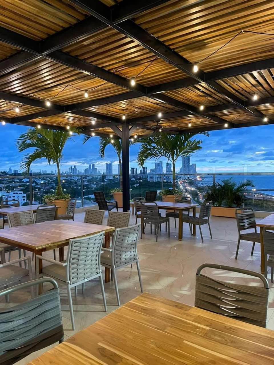Hotel Wyndham Garden Cartagena Esterno foto
