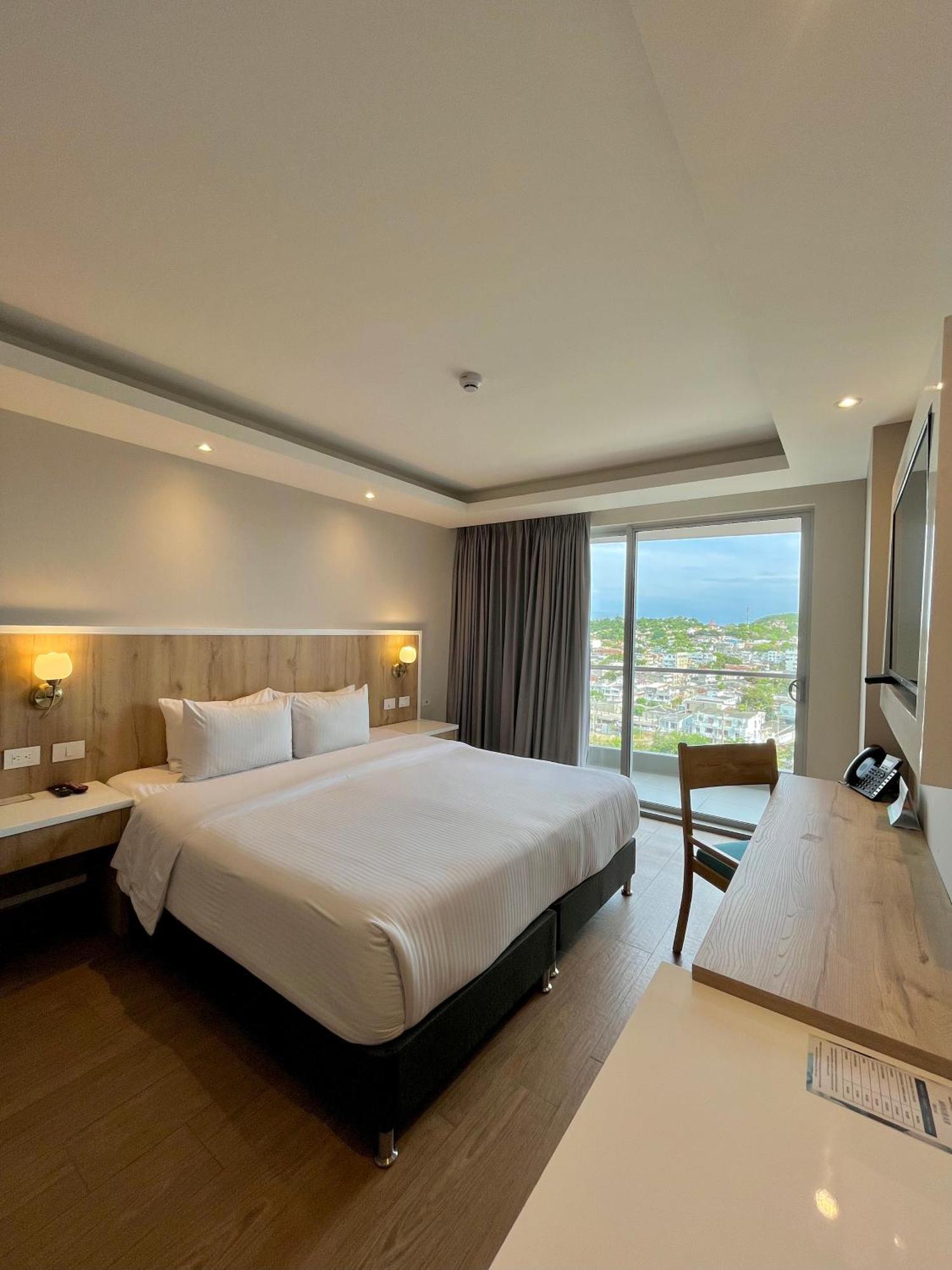 Hotel Wyndham Garden Cartagena Esterno foto