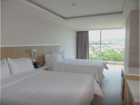 Hotel Wyndham Garden Cartagena Esterno foto